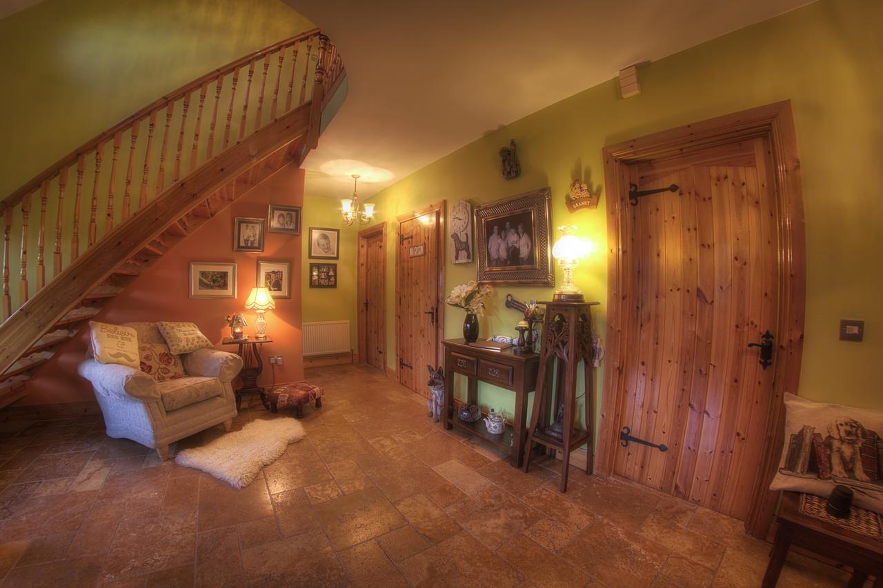 Walkers Nest Acomodação com café da manhã Carlingford Exterior foto
